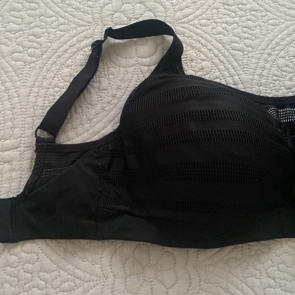 Le Mystere sports bra - Picture 2 of 13